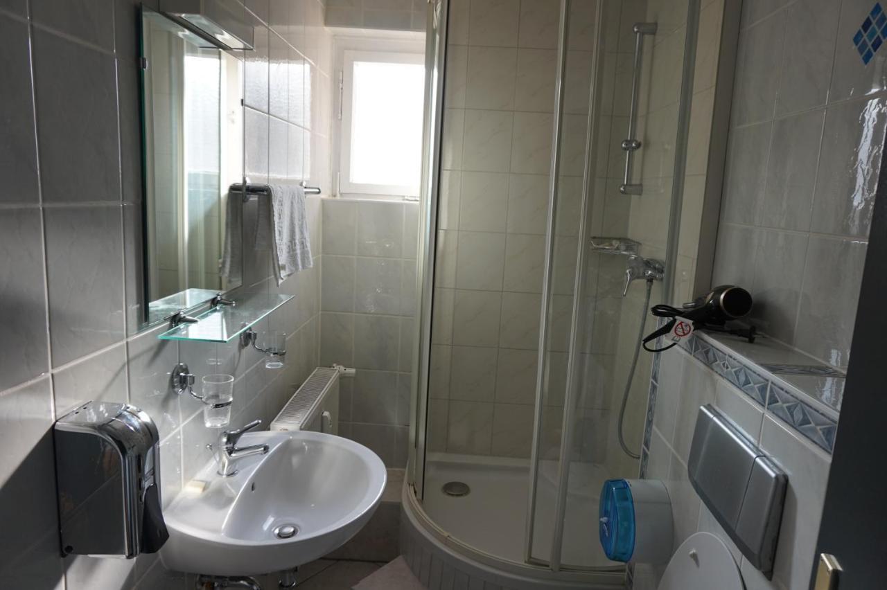 Bone To Hotel Salzgitter